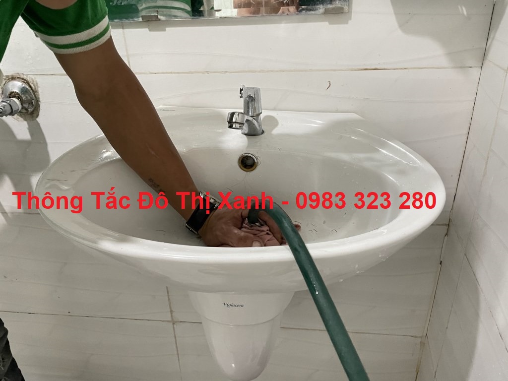thong-tac-chau-rua-mat-1