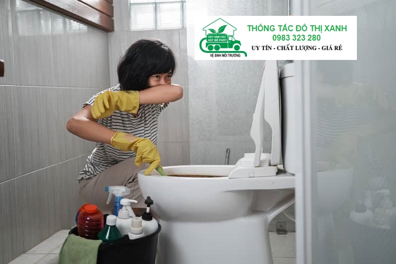 xu-ly-mui-hoi-nha-ve-sinh-tai-tay-ho-1